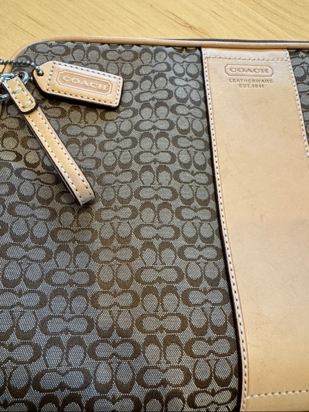 Coach Toiletry Case in Brown with Tan Trim - Picture 4 of 6